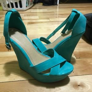 Brand new wedges!!